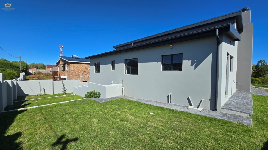 3 Bedroom Property for Sale in Pearly Beach Western Cape